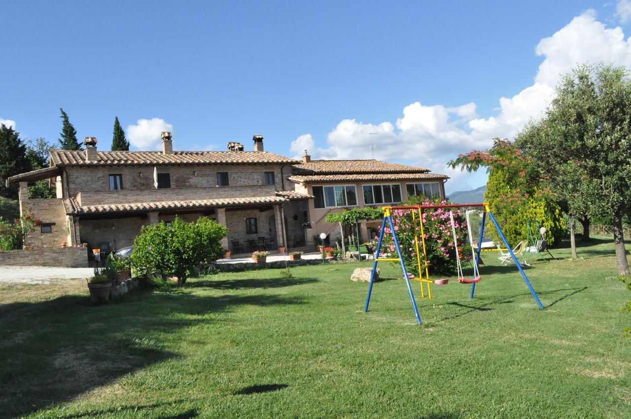 Farm Stay Il Carro Del Colle โกลเลวาเลนซา ภายนอก รูปภาพ