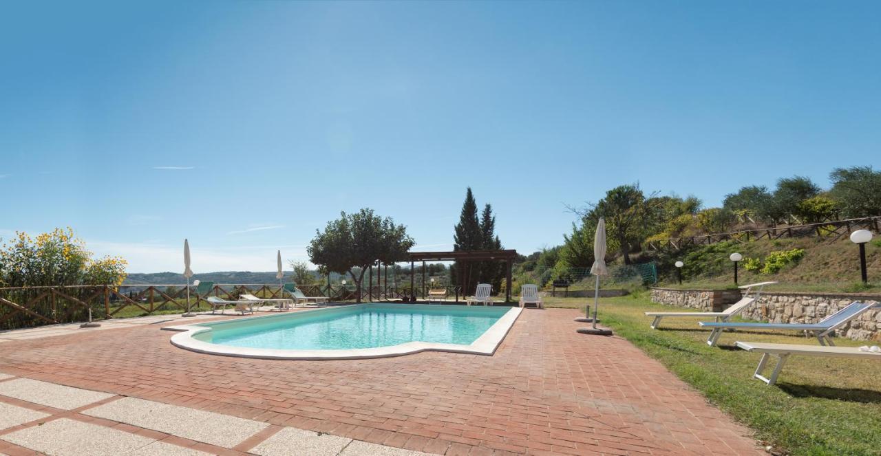 Farm Stay Il Carro Del Colle โกลเลวาเลนซา ภายนอก รูปภาพ