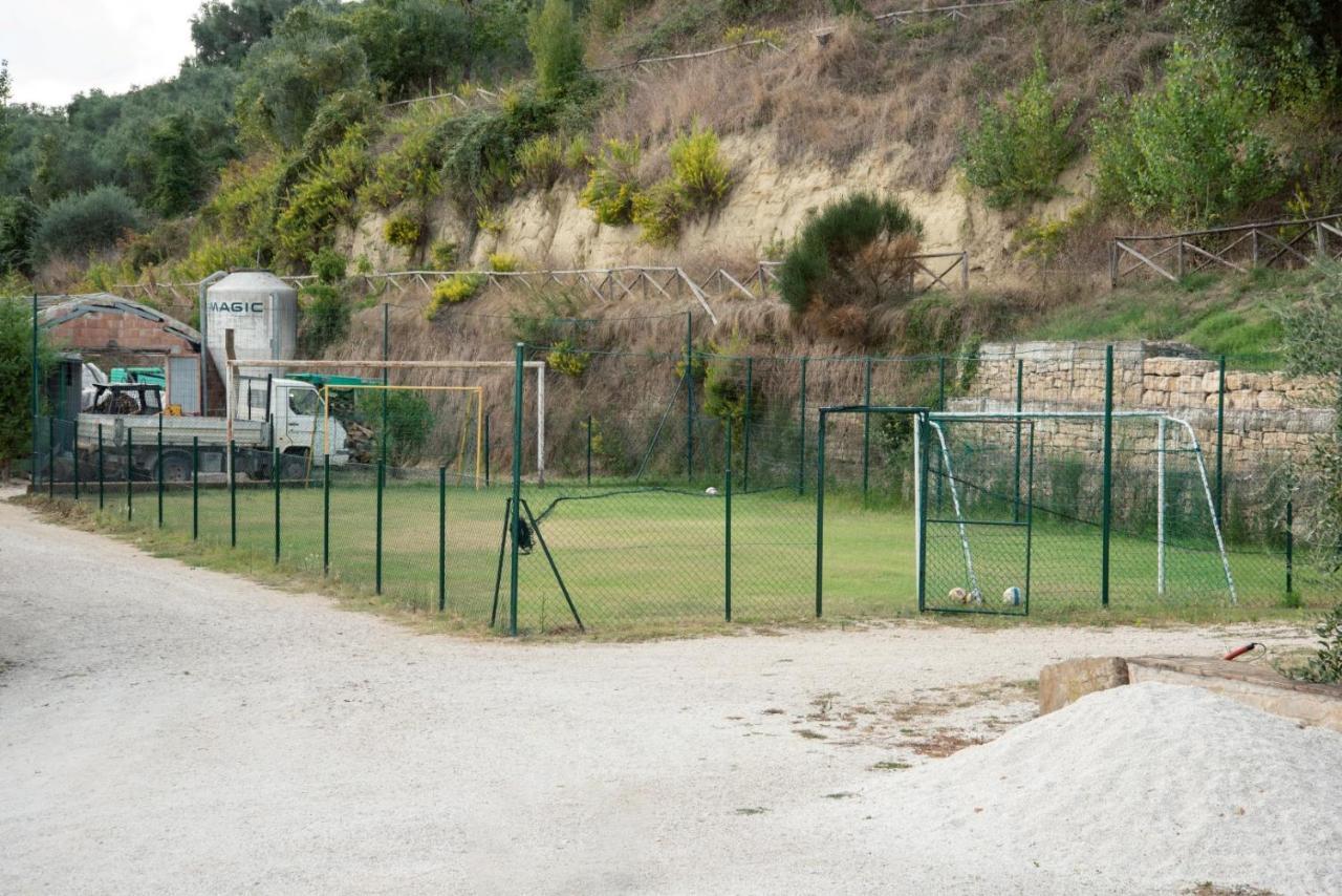 Farm Stay Il Carro Del Colle โกลเลวาเลนซา ภายนอก รูปภาพ
